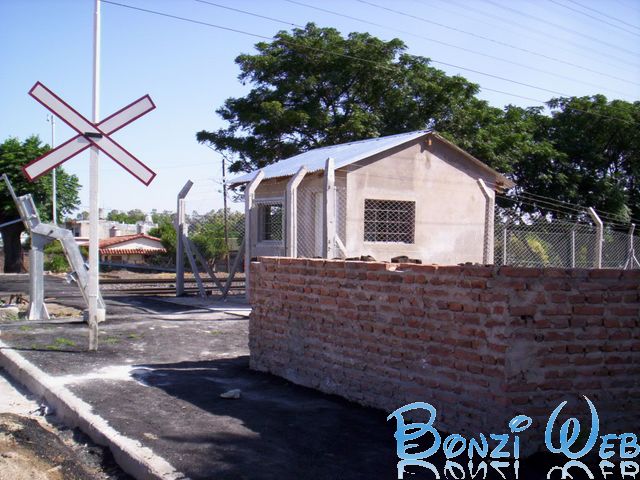 Obras en el Paso a Nivel de la calle Defensa - Bonzi Web