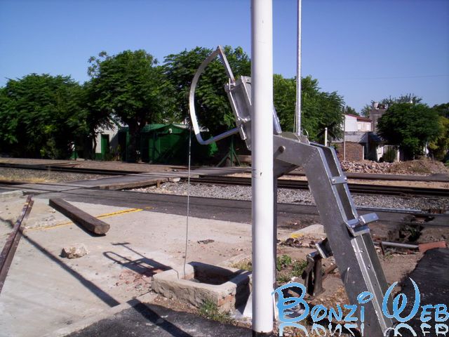 Obras en el Paso a Nivel de la calle Defensa - Bonzi Web