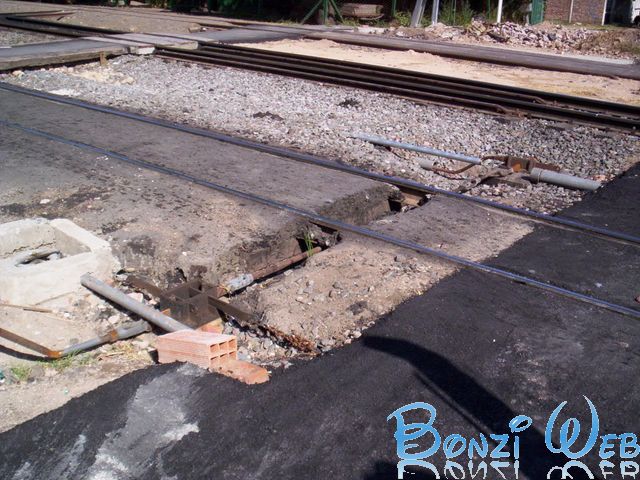 Obras en el Paso a Nivel de la calle Defensa - Bonzi Web
