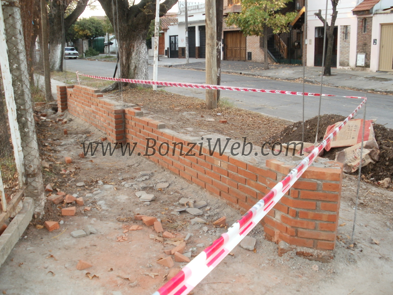Obra mutilada en la Escuela Aldo Bonzi - BonziWeb